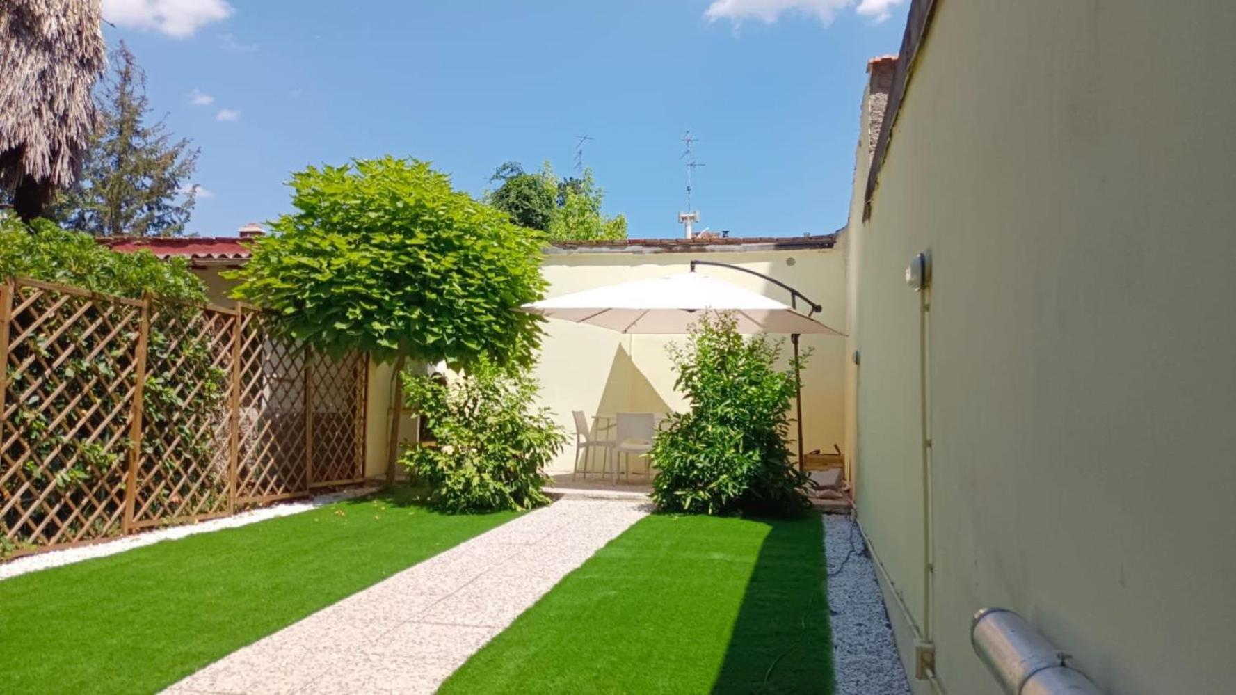 Movie Star Apartment With Garden Florence Buitenkant foto